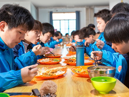 澄城学生用餐